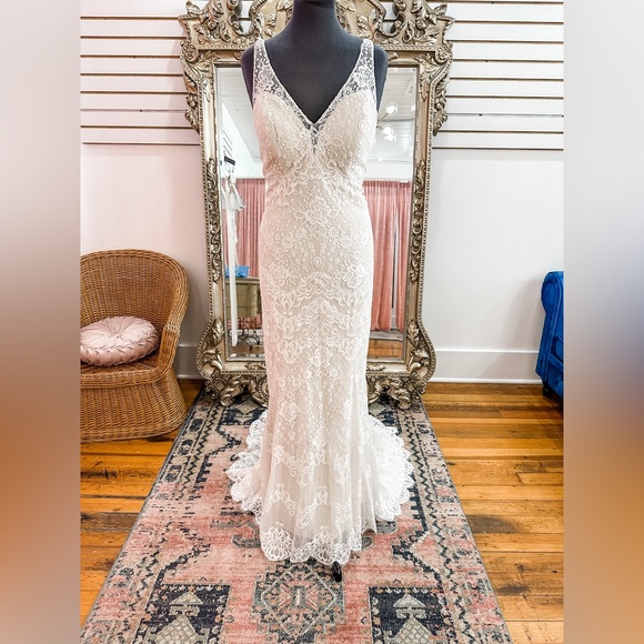 Brand new Allure #3160, new with tags, new wedding dress size 16, boho dress - Picture 3 of 14